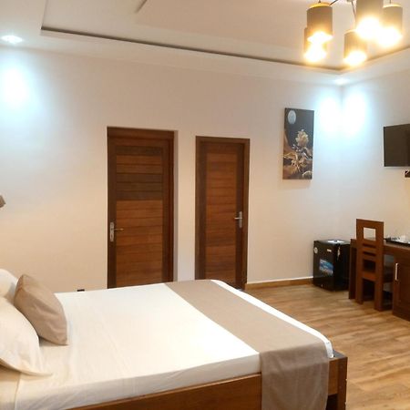 Soa Lia Hotel Miandrivazo Bagian luar foto