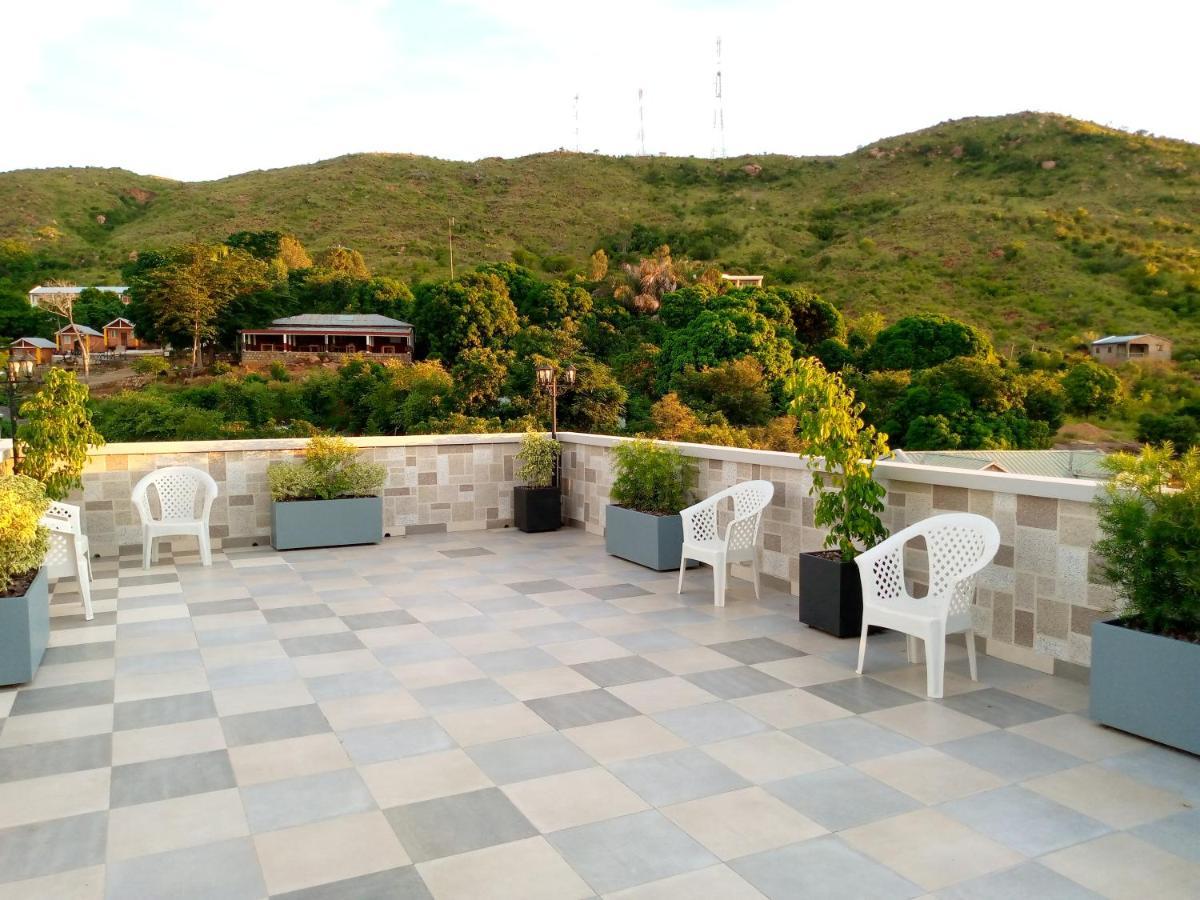 Soa Lia Hotel Miandrivazo Bagian luar foto
