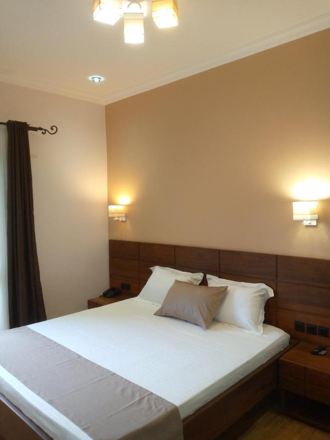 Soa Lia Hotel Miandrivazo Bagian luar foto