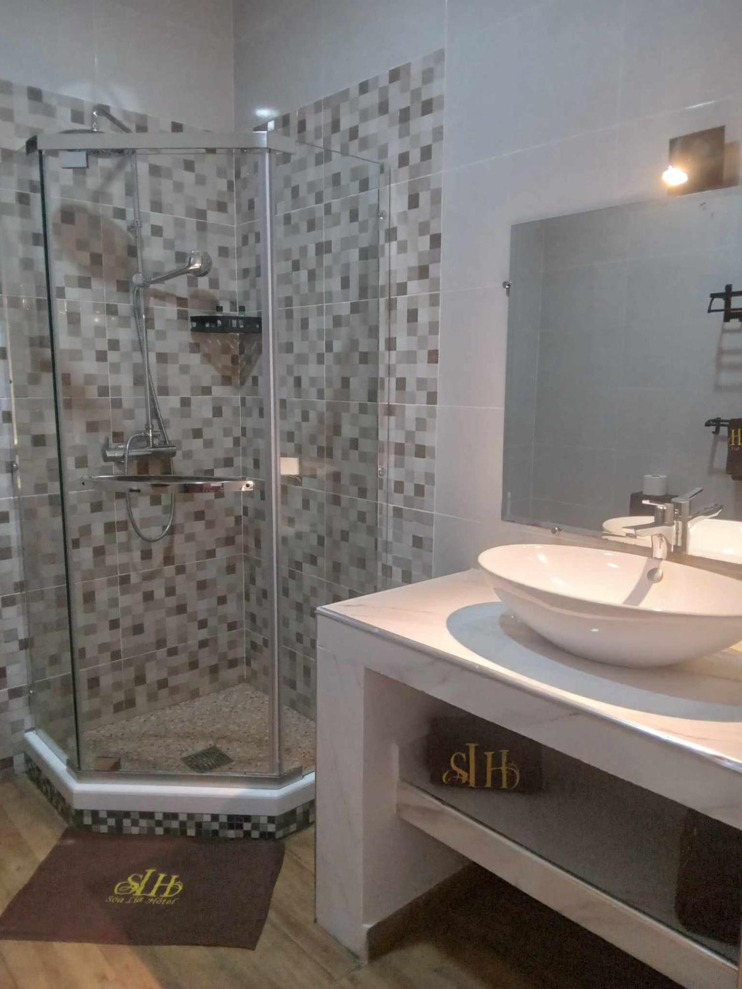 Soa Lia Hotel Miandrivazo Bagian luar foto